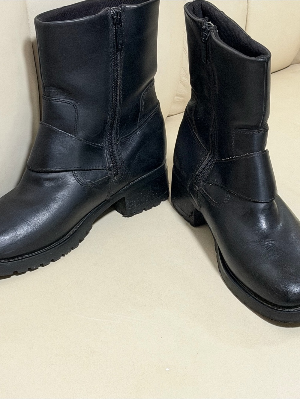 Harley-Davidson Black Leather Short Zip Riding Boots size 39 woman